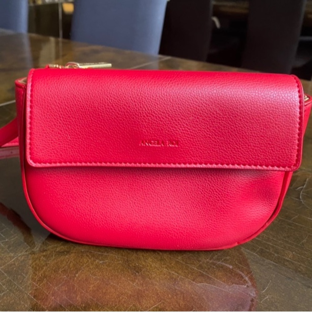 Angela Roi Crossbody